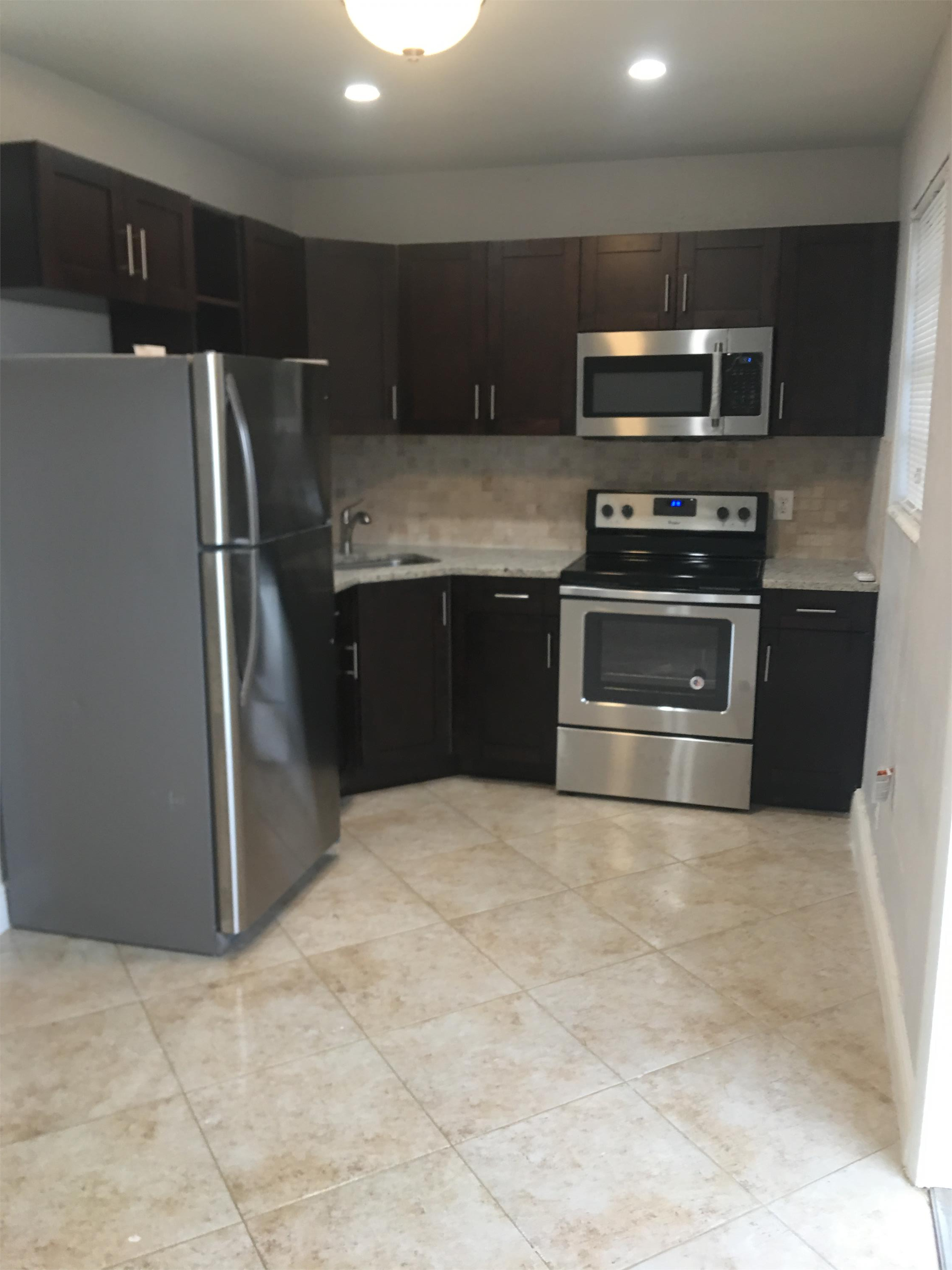 215 SW 16TH ST - 3