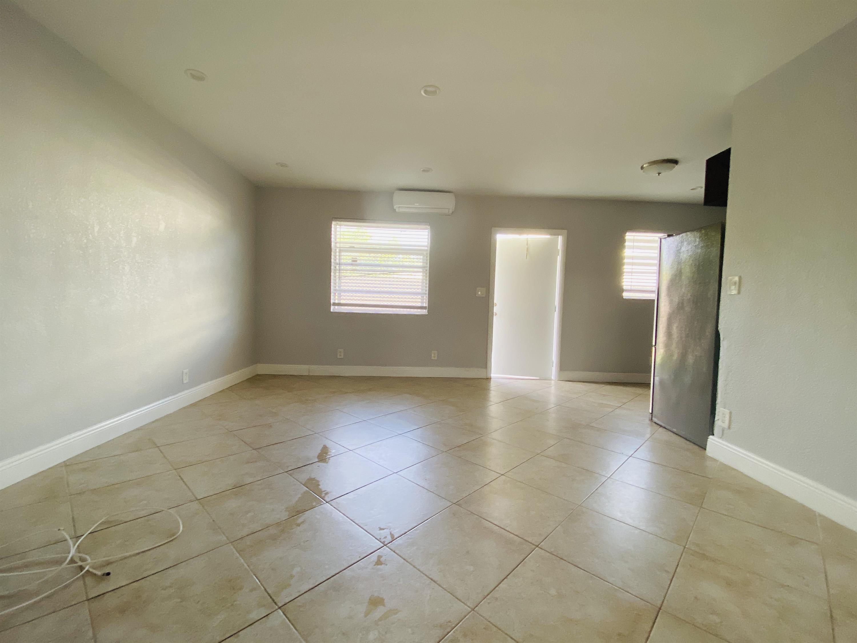 214 SW 15TH ST - 2