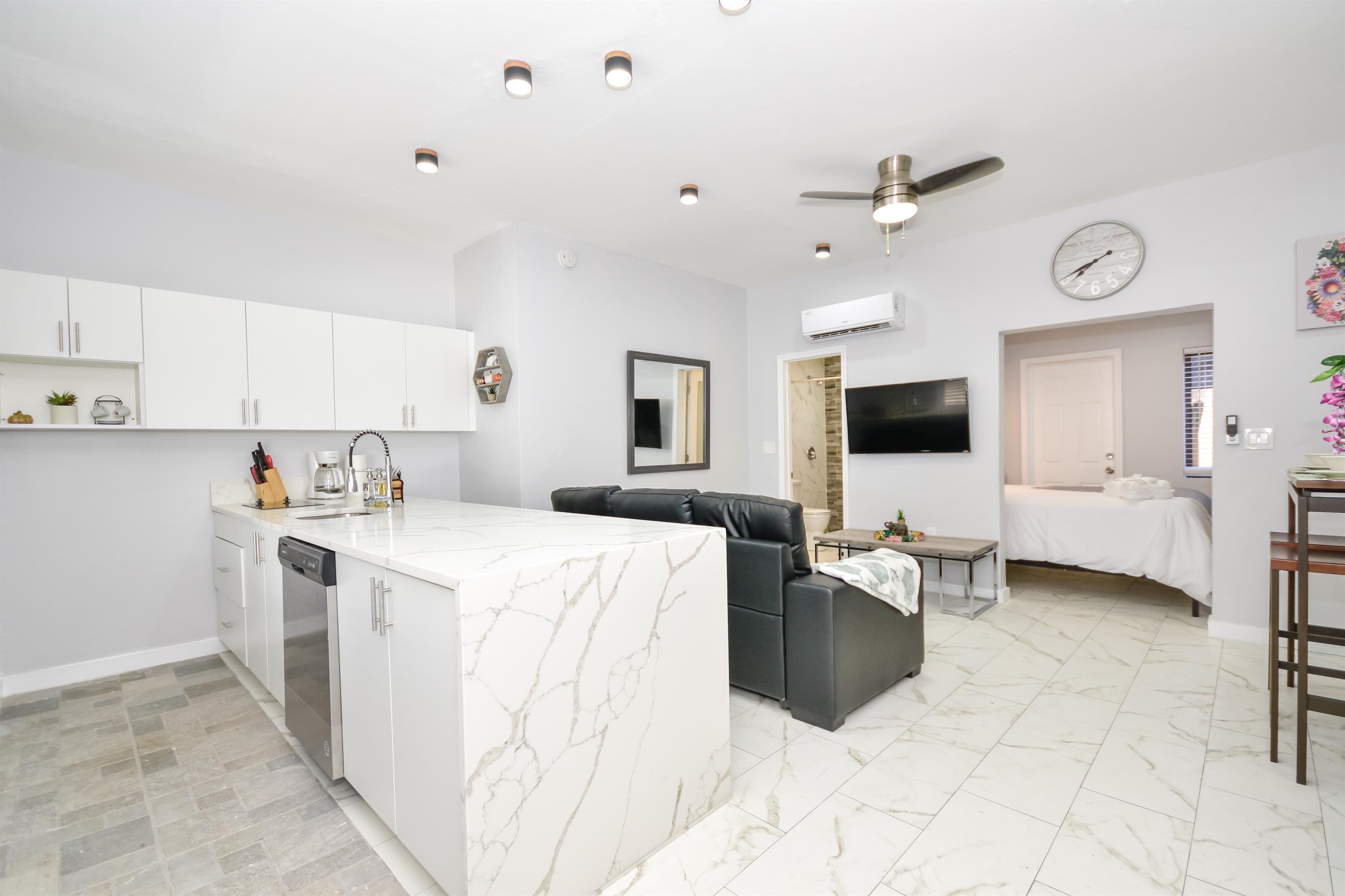 824 NE 4 ST - 5